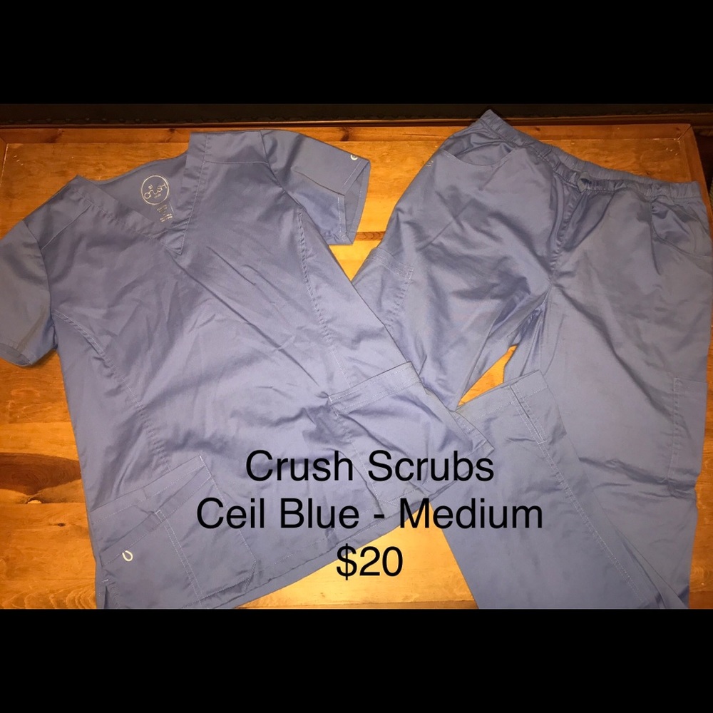 Scrub set